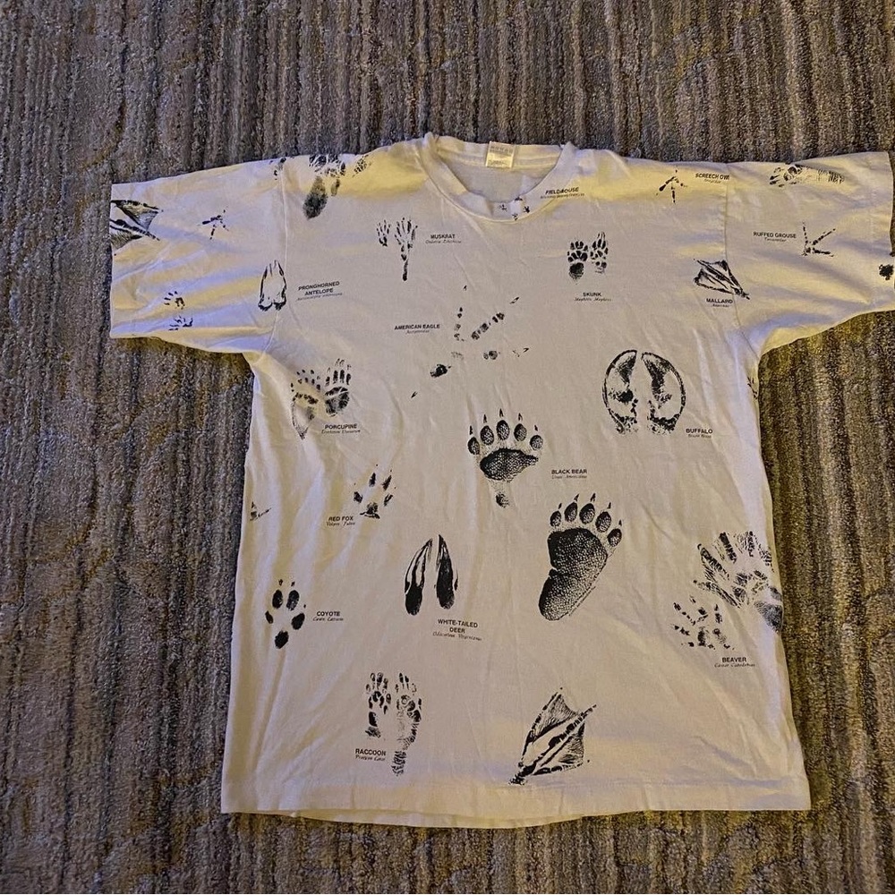Vintage Art Unlimited Allover Animal print T-shirt! Excellent condition!
